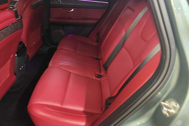Used Hima AITO M5 2022 Pure Electric All-Wheel-Drive Performance Edition Left Rear Seat