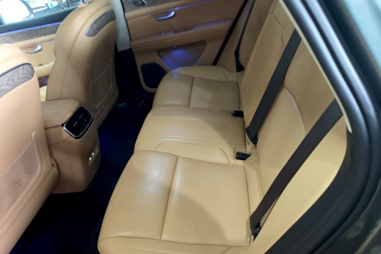 Used Hima AITO M5 2022 Extended-Range Four-Wheel Drive Performance Version Left Rear Seat