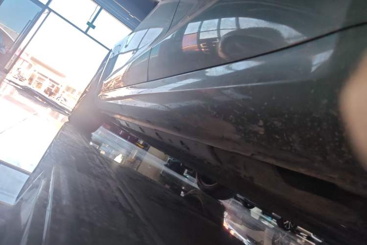 Used Hima AITO M5 2022 Extended-Range Four-Wheel Drive Ultimate Edition Left Side Sill