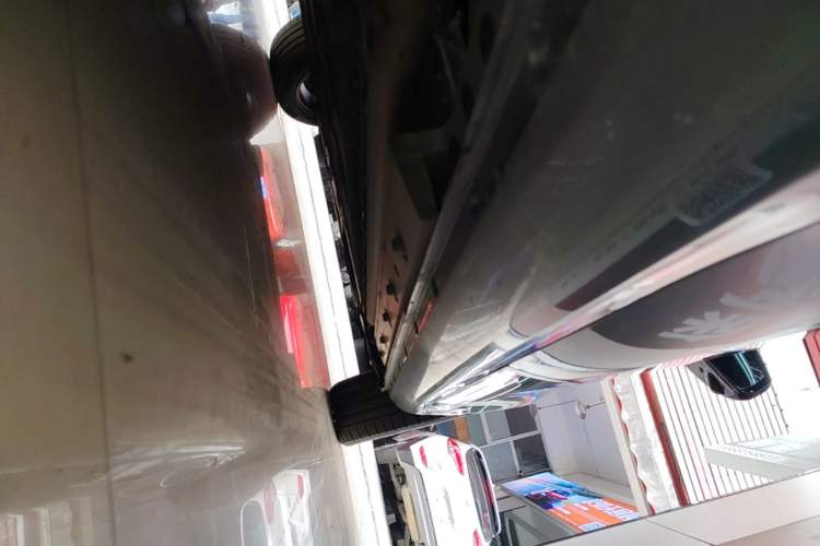 Used Hima AITO M5 2022 Range-Extended Rear-Drive Standard Version Left Side Sill