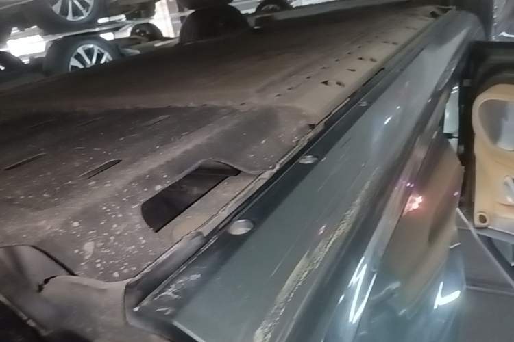 Used Hima AITO M5 2022 Extended-Range Four-Wheel Drive Performance Version Left Side Sill
