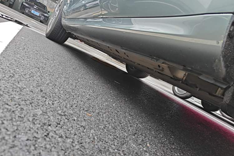 Used Hima AITO M5 2022 Pure Electric Rear-Drive Standard Edition Left Side Sill