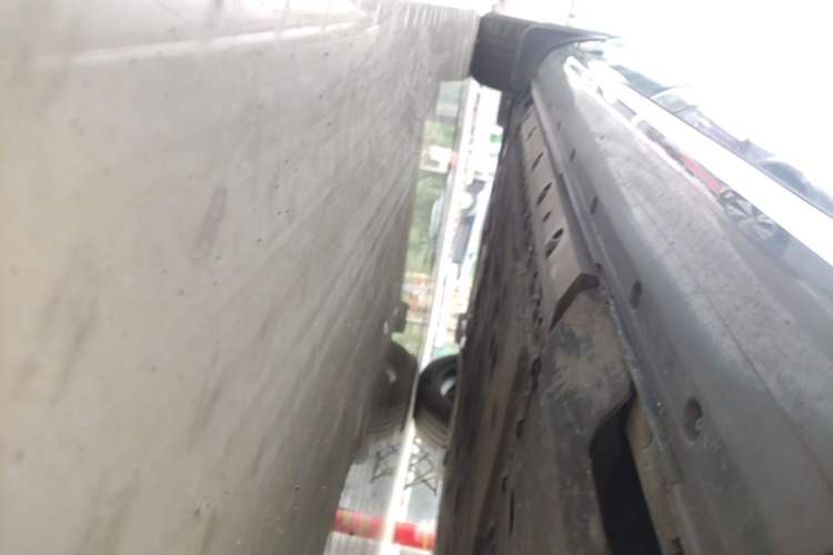 Used Hima AITO M5 2022 Extended-Range Four-Wheel Drive Performance Version Left Side Sill