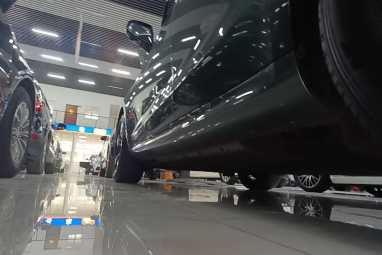 Used Hima AITO M5 2022 Range-Extended Rear-Drive Standard Version Left Side Sill