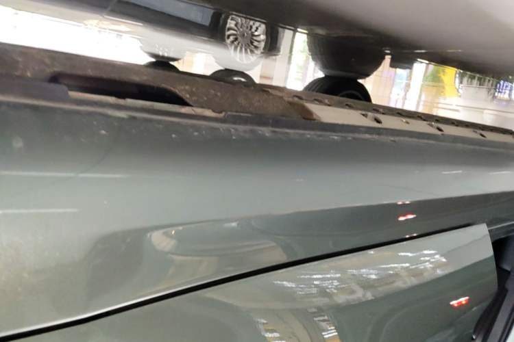 Used Hima AITO M5 2022 Range-Extended Rear-Drive Standard Version Left Side Sill