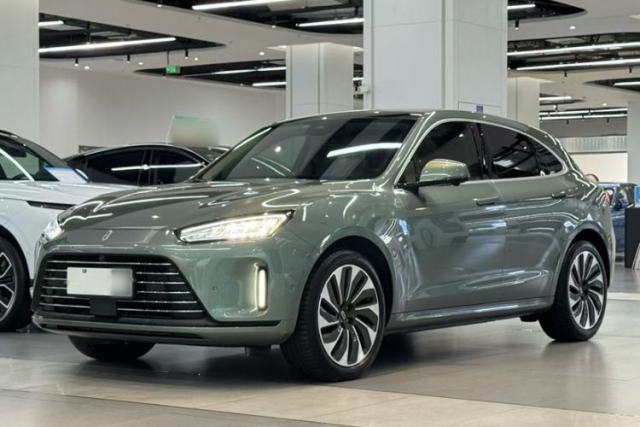 Używany Hima AITO M5 2022 Extended-Range Four-Wheel Drive Ultimate Edition