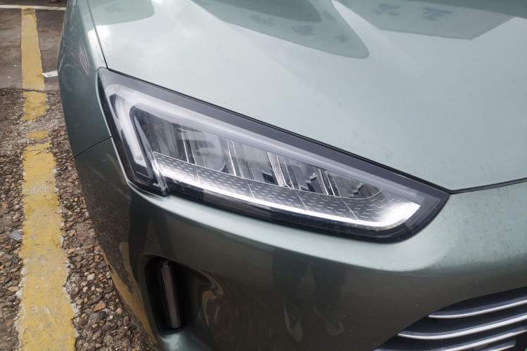 Used Hima AITO M5 2022 Extended-Range Four-Wheel Drive Ultimate Edition Right Front Headlight
