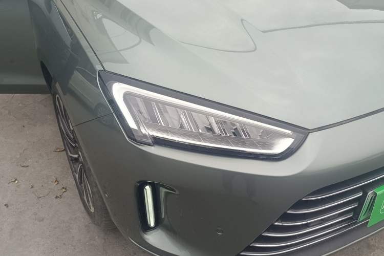 Used Hima AITO M5 2022 Extended-Range Four-Wheel Drive Ultimate Edition Right Front Headlight
