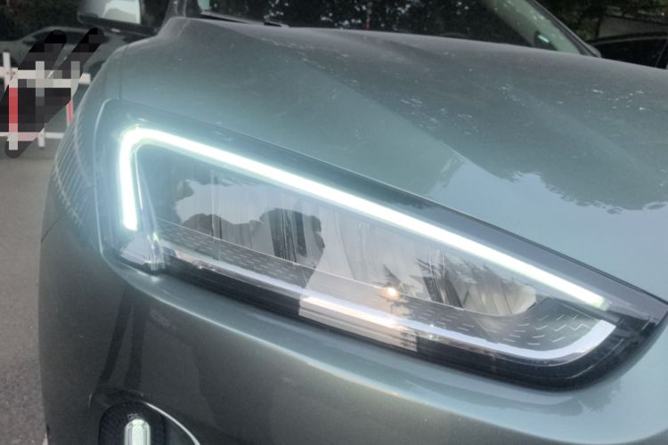 Used Hima AITO M5 2022 Extended-Range Four-Wheel Drive Ultimate Edition Right Front Headlight