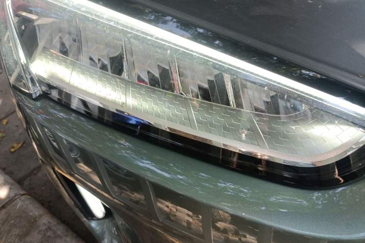 Used Hima AITO M5 2022 Extended-Range Four-Wheel Drive Ultimate Edition Right Front Headlight