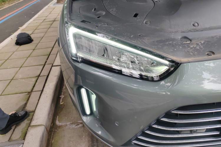 Used Hima AITO M5 2022 Extended-Range Four-Wheel Drive Flagship Edition Right Front Headlight