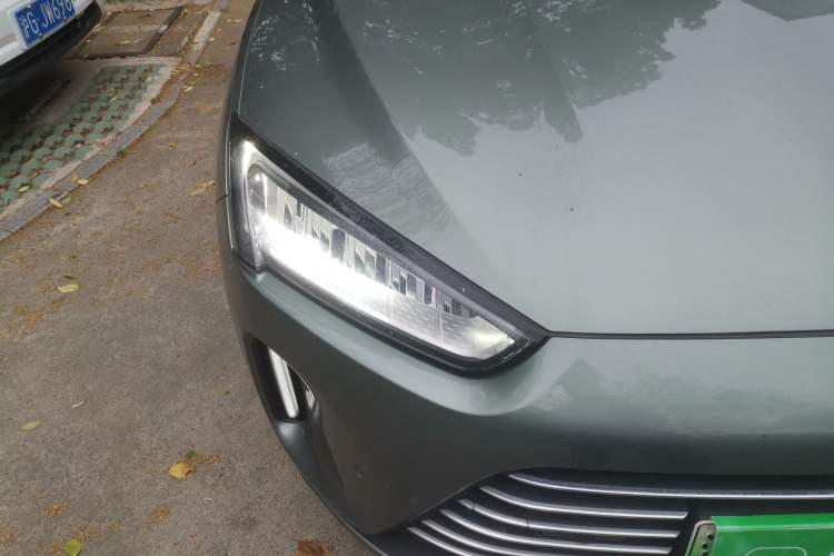 Used Hima AITO M5 2022 Extended-Range Four-Wheel Drive Flagship Edition Right Front Headlight
