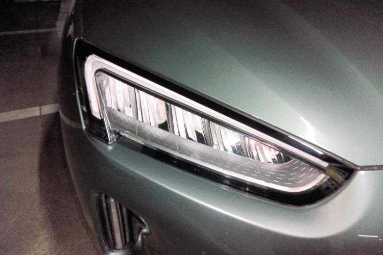 Used Hima AITO M5 2022 Extended-Range Four-Wheel Drive Performance Version Right Front Headlight