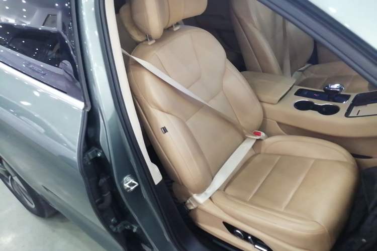 Used Hima AITO M5 2022 Pure Electric Rear-Drive Standard Edition Right Front Seat