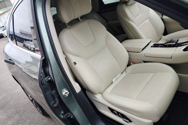 Used Hima AITO M5 2022 Range-Extended Rear-Drive Standard Version Right Front Seat
