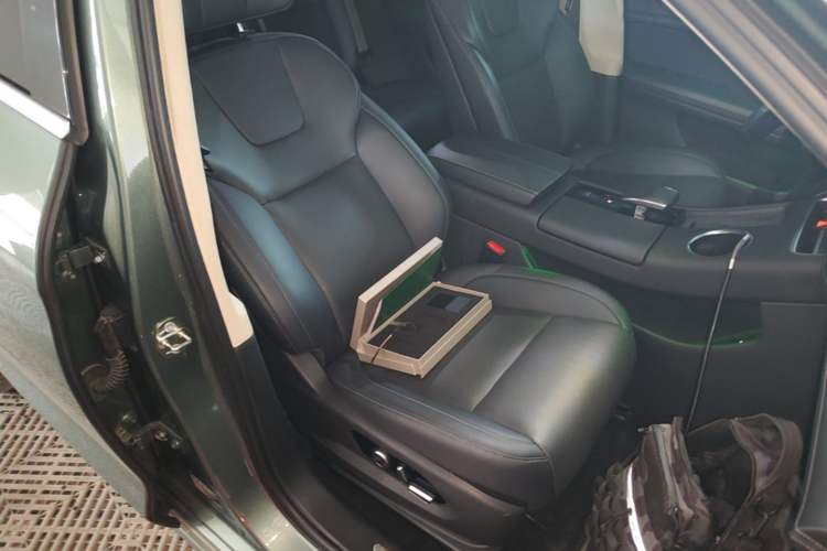 Used Hima AITO M5 2022 Extended-Range Four-Wheel Drive Performance Version Right Front Seat