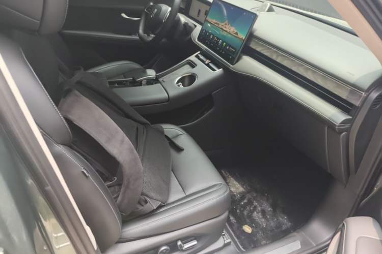 Used Hima AITO M5 2022 Extended-Range Four-Wheel Drive Performance Version Right Front Seat