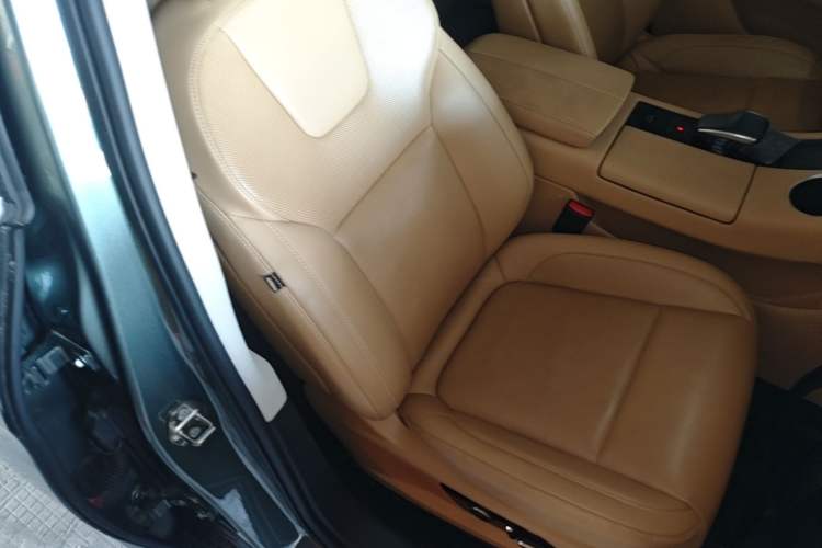 Used Hima AITO M5 2022 Extended-Range Four-Wheel Drive Performance Version Right Front Seat