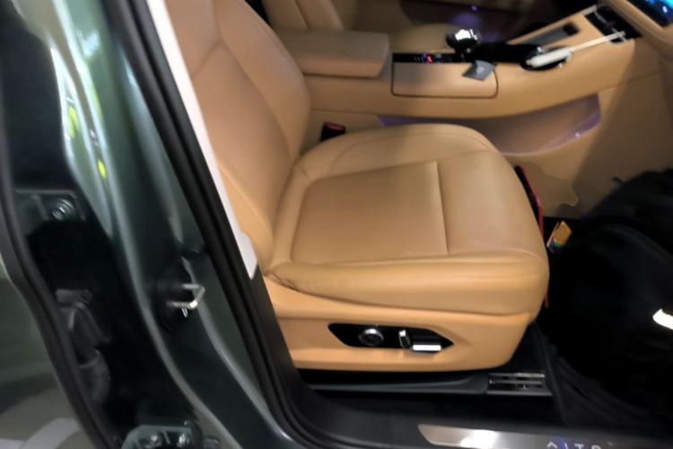 Used Hima AITO M5 2022 Range-Extended Rear-Drive Standard Version Right Front Seat