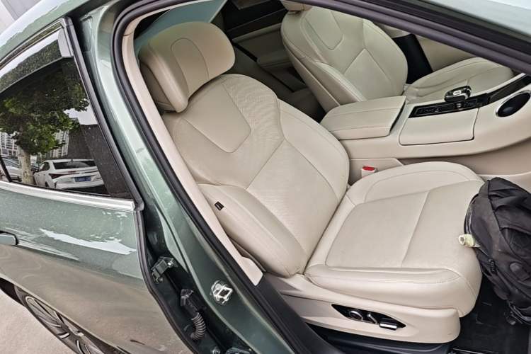 Used Hima AITO M5 2022 Extended-Range Four-Wheel Drive Flagship Edition Right Front Seat