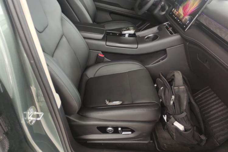 Used Hima AITO M5 2022 Extended-Range Four-Wheel Drive Performance Version Right Front Seat