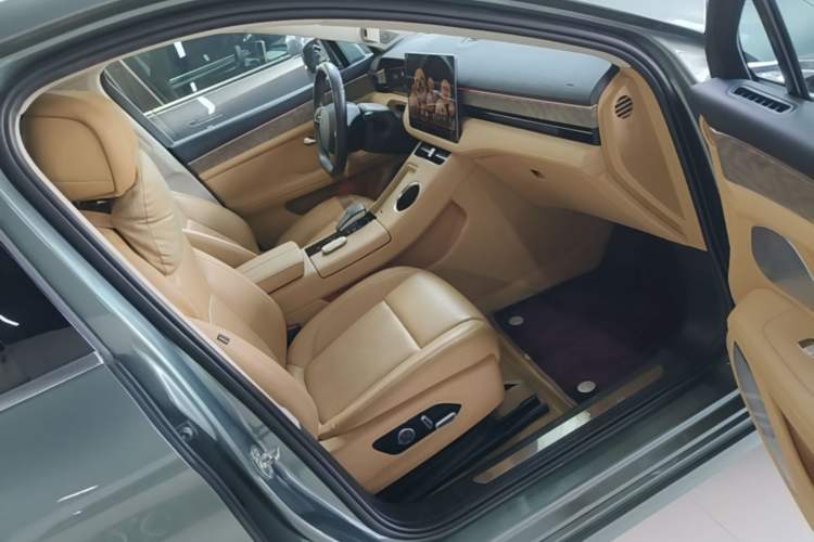 Used Hima AITO M5 2022 Range-Extended Rear-Drive Standard Version Right Front Seat