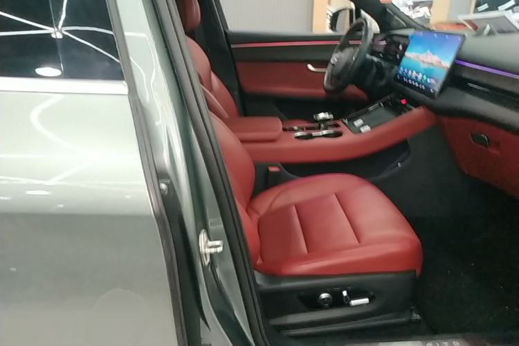 Used Hima AITO M5 2022 Pure Electric All-Wheel-Drive Performance Edition Right Front Seat