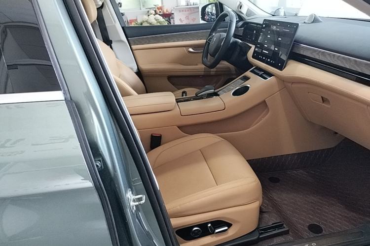 Used Hima AITO M5 2022 Extended-Range Four-Wheel Drive Ultimate Edition Right Front Seat