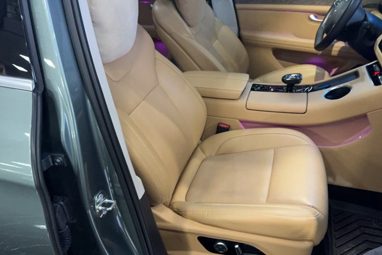 Used Hima AITO M5 2022 Extended-Range Four-Wheel Drive Flagship Edition Right Front Seat