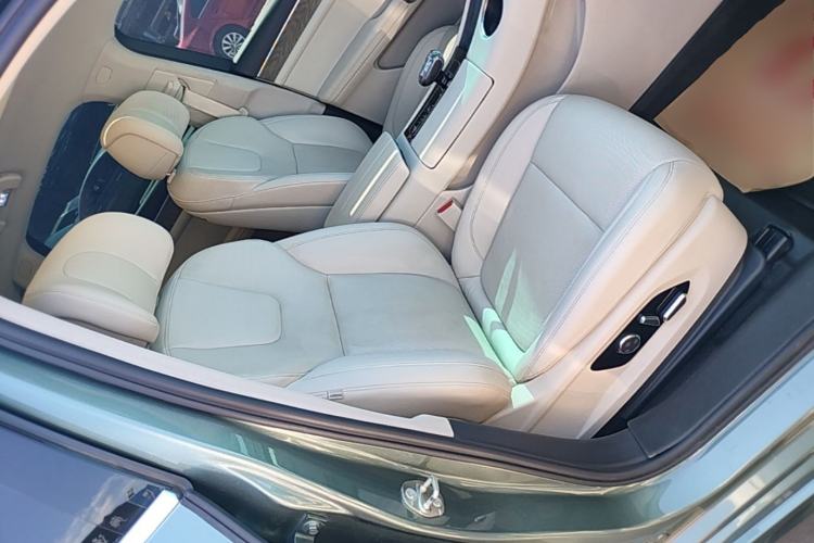 Used Hima AITO M5 2022 Extended-Range Four-Wheel Drive Performance Version Right Front Seat