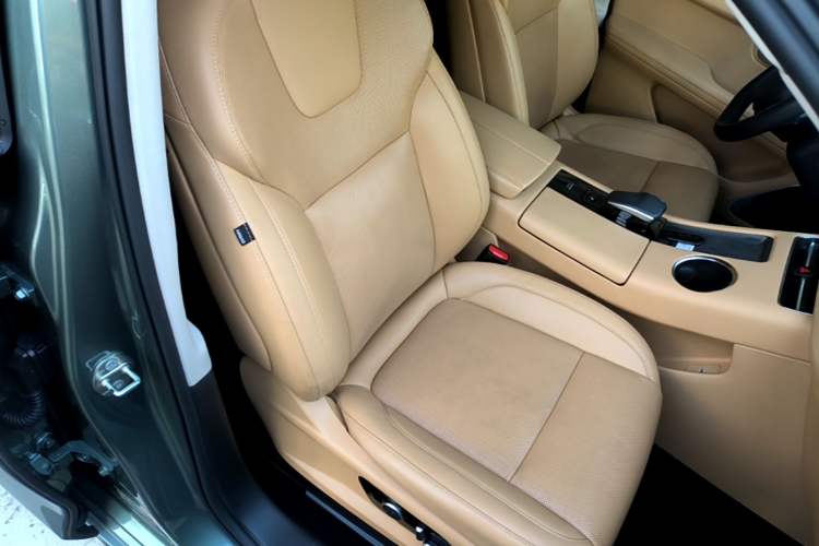 Used Hima AITO M5 2022 Extended-Range Four-Wheel Drive Ultimate Edition Right Front Seat