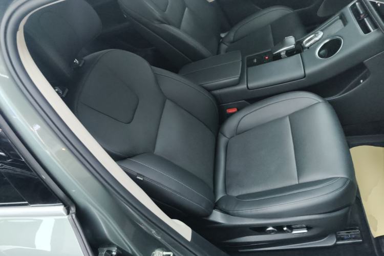 Used Hima AITO M5 2022 Extended-Range Four-Wheel Drive Ultimate Edition Right Front Seat
