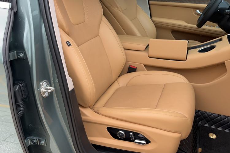 Used Hima AITO M5 2022 Range-Extended Rear-Drive Standard Version Right Front Seat
