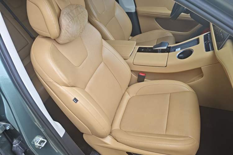Used Hima AITO M5 2022 Range-Extended Rear-Drive Standard Version Right Front Seat