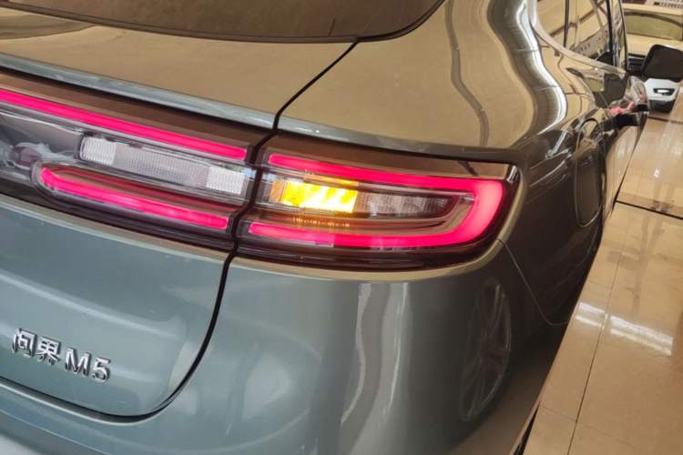 Used Hima AITO M5 2022 Extended-Range Four-Wheel Drive Ultimate Edition Right Rear Taillight