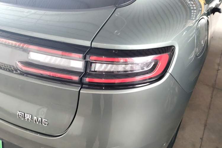 Used Hima AITO M5 2022 Extended-Range Four-Wheel Drive Ultimate Edition Right Rear Taillight