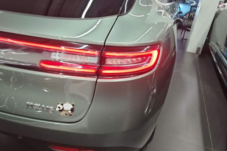Used Hima AITO M5 2022 Extended-Range Four-Wheel Drive Flagship Edition Right Rear Taillight