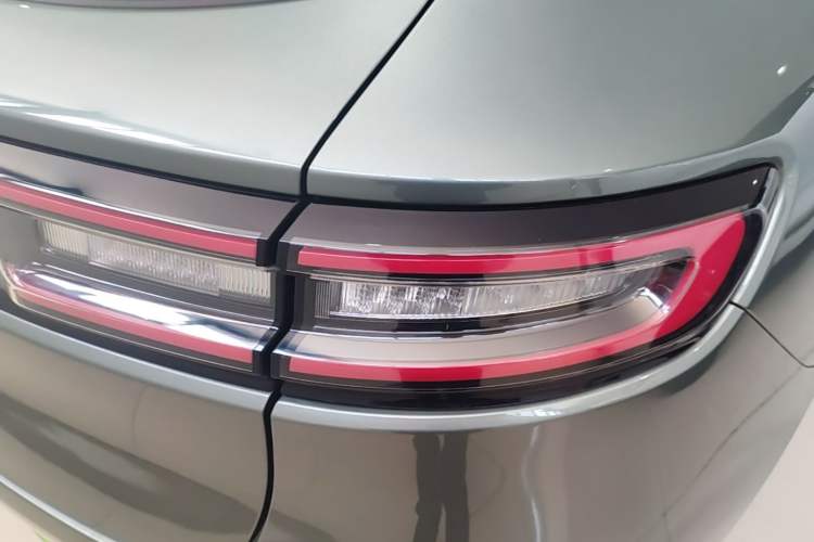 Used Hima AITO M5 2022 Range-Extended Rear-Drive Standard Version Right Rear Taillight