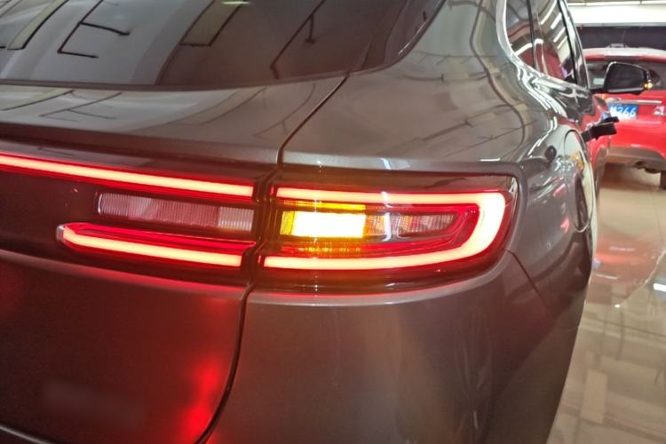 Used Hima AITO M5 2022 Extended-Range Four-Wheel Drive Ultimate Edition Right Rear Taillight