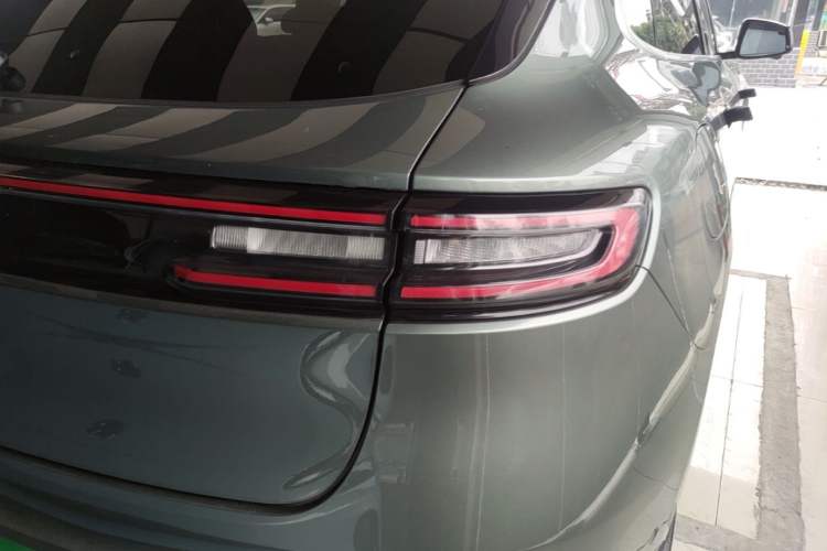 Used Hima AITO M5 2022 Extended-Range Four-Wheel Drive Performance Version Right Rear Taillight