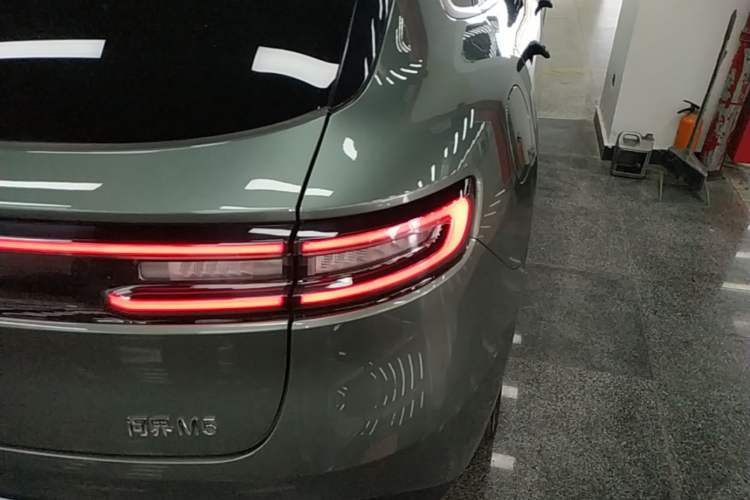 Used Hima AITO M5 2022 Extended-Range Four-Wheel Drive Performance Version Right Rear Taillight