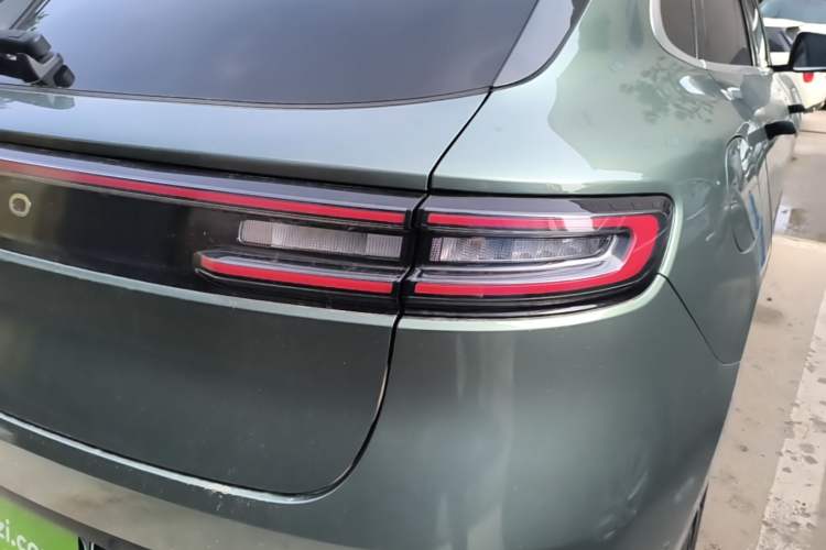 Used Hima AITO M5 2022 Extended-Range Four-Wheel Drive Ultimate Edition Right Rear Taillight