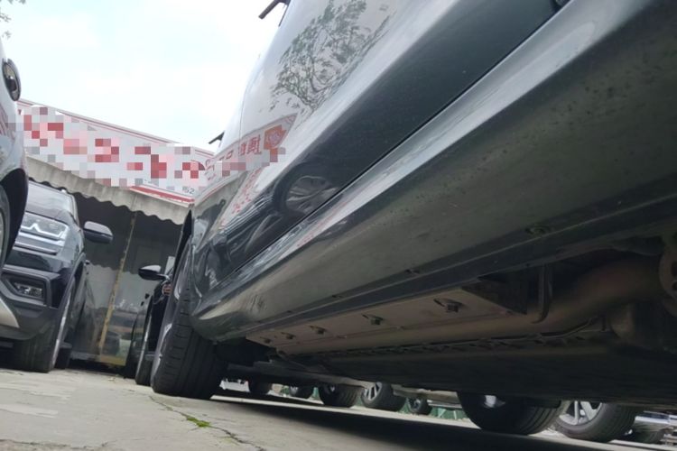 Used Hima AITO M5 2022 Range-Extended Rear-Drive Standard Version Right Side Sill