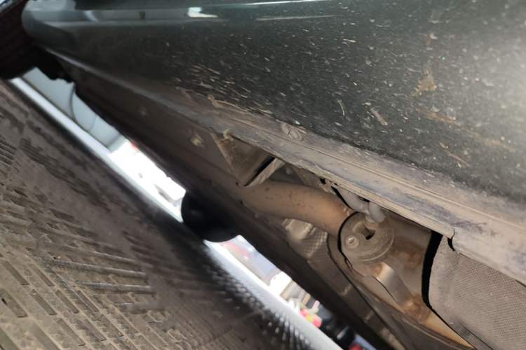 Used Hima AITO M5 2022 Extended-Range Four-Wheel Drive Performance Version Right Side Sill