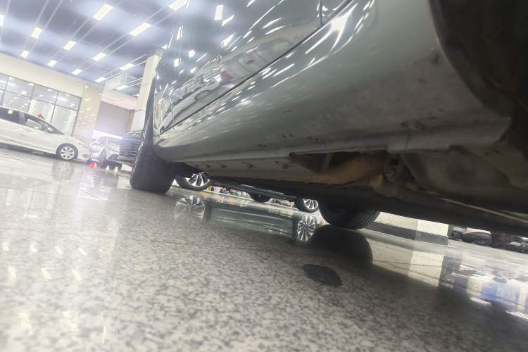 Used Hima AITO M5 2022 Extended-Range Four-Wheel Drive Performance Version Right Side Sill