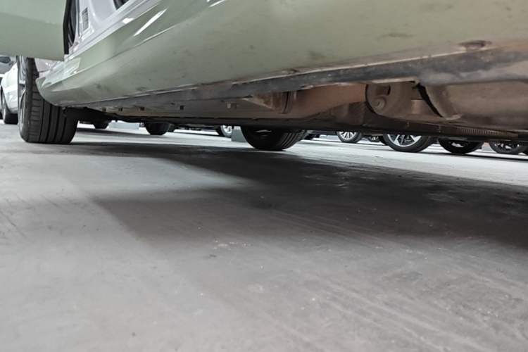 Used Hima AITO M5 2022 Extended-Range Four-Wheel Drive Ultimate Edition Right Side Sill