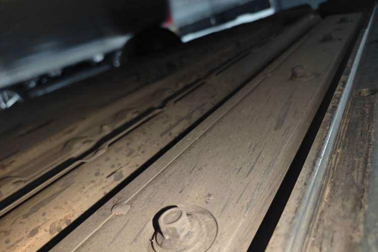 Used Hima AITO M5 2022 Range-Extended Rear-Drive Standard Version Right Side Sill