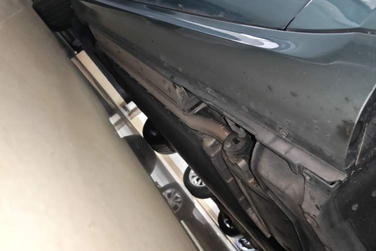 Used Hima AITO M5 2022 Extended-Range Four-Wheel Drive Ultimate Edition Right Side Sill