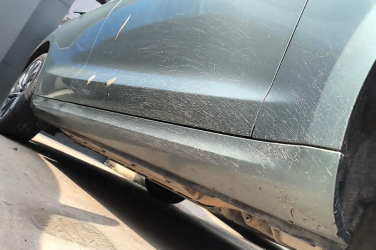 Used Hima AITO M5 2022 Extended-Range Four-Wheel Drive Ultimate Edition Right Side Sill