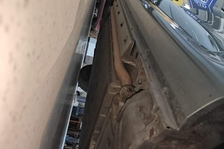 Used Hima AITO M5 2022 Extended-Range Four-Wheel Drive Ultimate Edition Right Side Sill